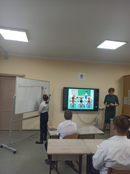 Студенты-психологи в школе.